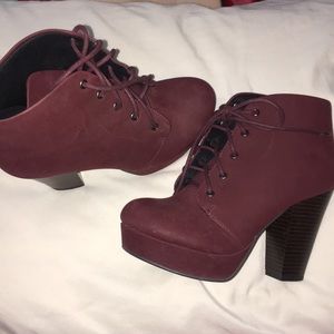 Burgundy Boots Heel!